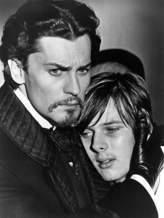 Helmut Berger John Moulder Brown