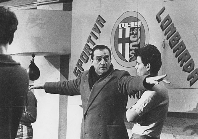 Luchino Visconti sul set di Rocco e i suoi fratelli
